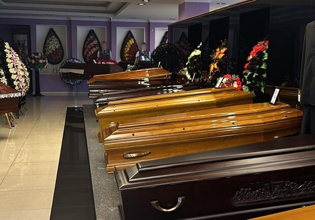 В Одесі викрили схему розкрадання грошей, виділених на надгробки для загиблих військових 