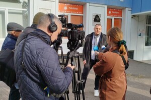 На фасаде Одесской киностудия открыли памятную доску Кире Муратовой фото 8